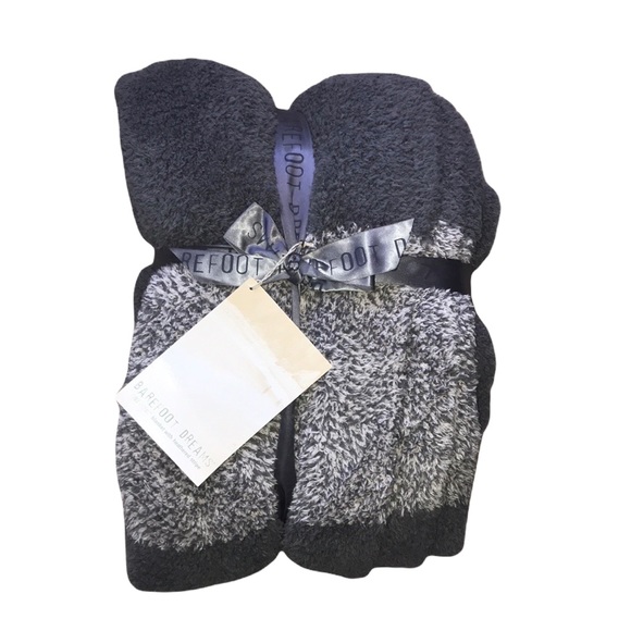 Barefoot Dreams Other Nwt Barefoot Dreams Blanket Poshmark